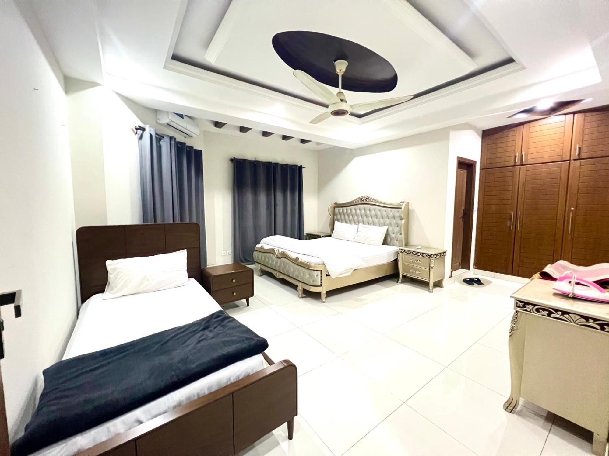Luxury Apartment Rentals 伊斯兰堡 外观 照片